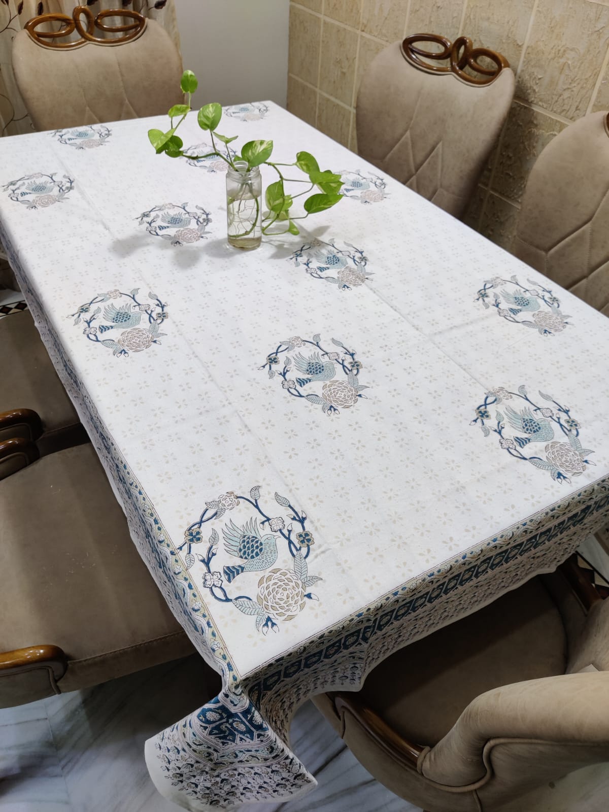 Free Bird Table Cloth(6 Seater Table)