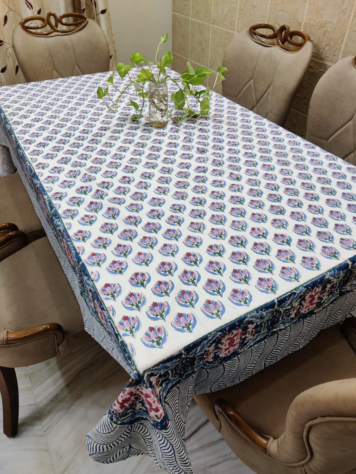 Arrow Floral Table Cloth(6 Seater Table)