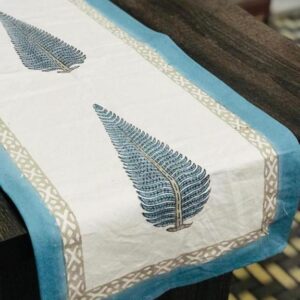 Pinecone Tree Design Table Runner
